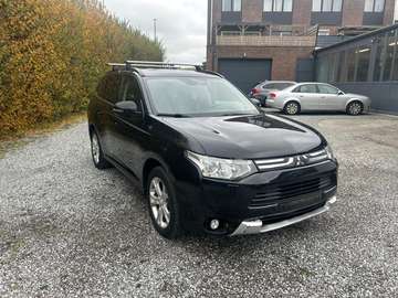 Outlander 2.2 DI-D 4WD