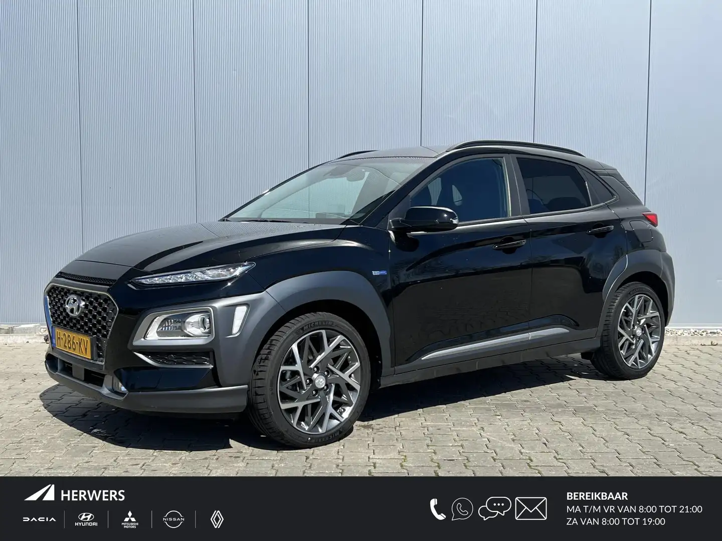 Hyundai KONA 1.6 GDI HEV Premium / Navigatie / Stoelverwarming Zwart - 1