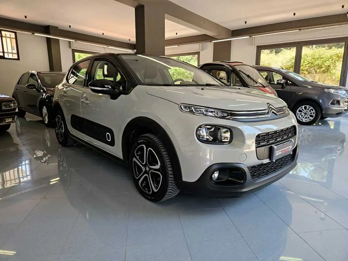 Citroen C3 C3 III 2017 1.2 puretech Shine Beige - 1