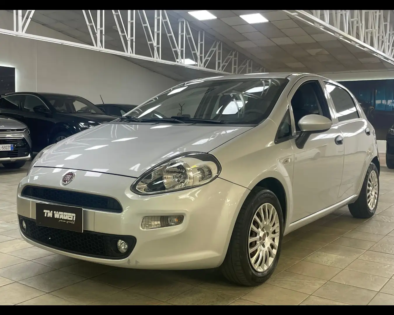 Fiat Punto 1.2 8V 5 porte Lounge 70cv 2016 *NEOPATENTATI* Argento - 1