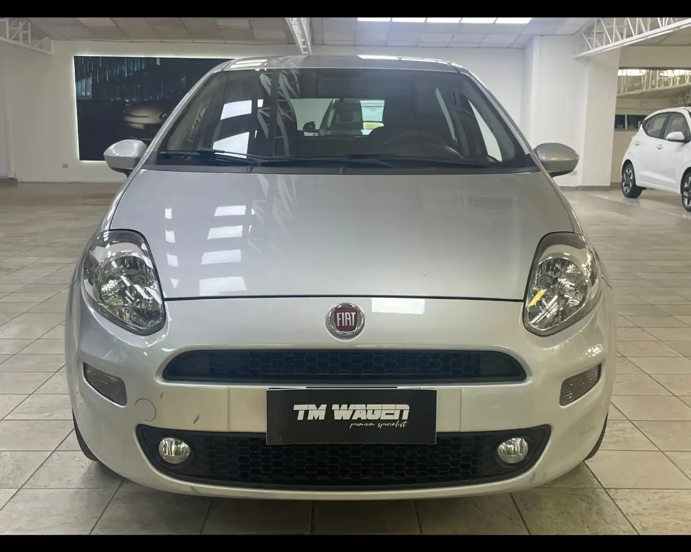 Fiat Punto 1.2 8V 5 porte Lounge 70cv 2016 *NEOPATENTATI* Argento - 2