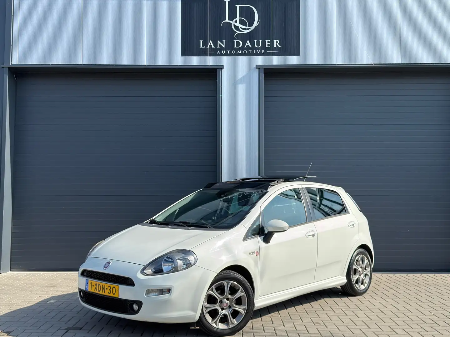 Fiat Punto Evo 0.9 TwinAir Lounge / Schuifdak / Pano / Navi Bílá - 1
