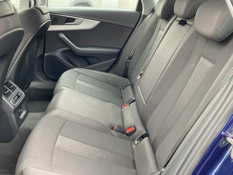 Audi A4 Avant 40 TFSI S line*Navi*ACC*LED*PDC*DAB* — photo 8