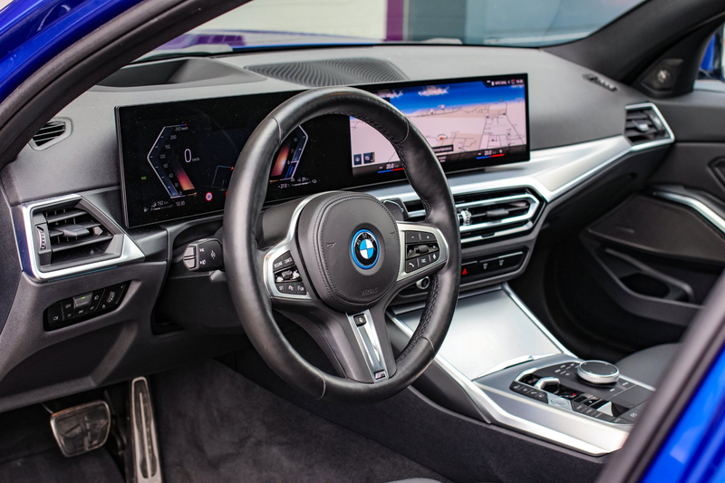 BMW 320 3-serie Touring 320e M-Sport *Pano*H/K*340 look*36 — photo 3