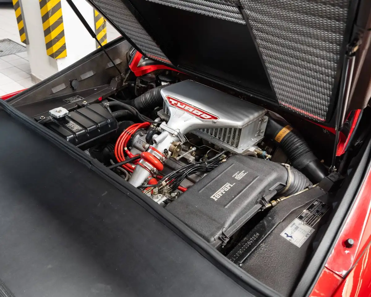 Ferrari 208 GTS turbo intercooler 4900 KM!!! CERTIFICAZIONE FERRARI CLASSICHE, foto 5