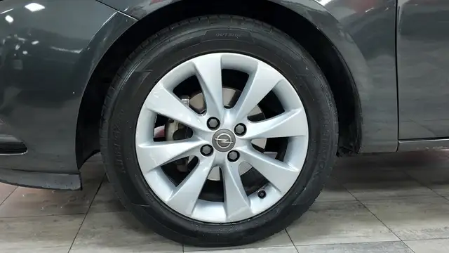 Opel Corsa view 10