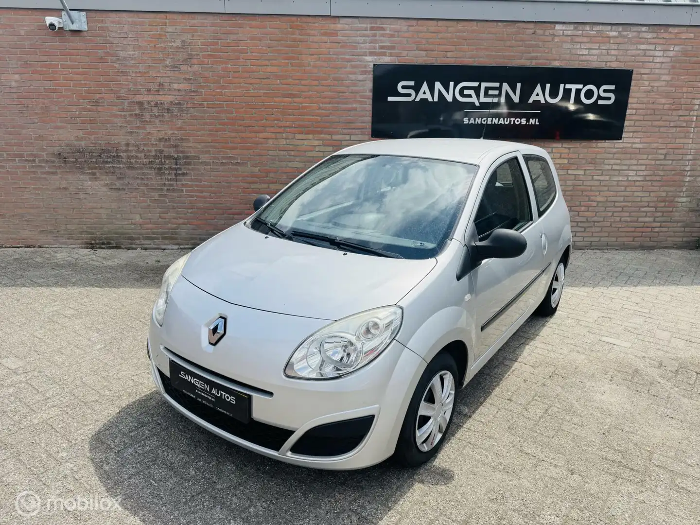 Renault Twingo 1.2 Authentique Airco Apk 3-2026 Grau - 2
