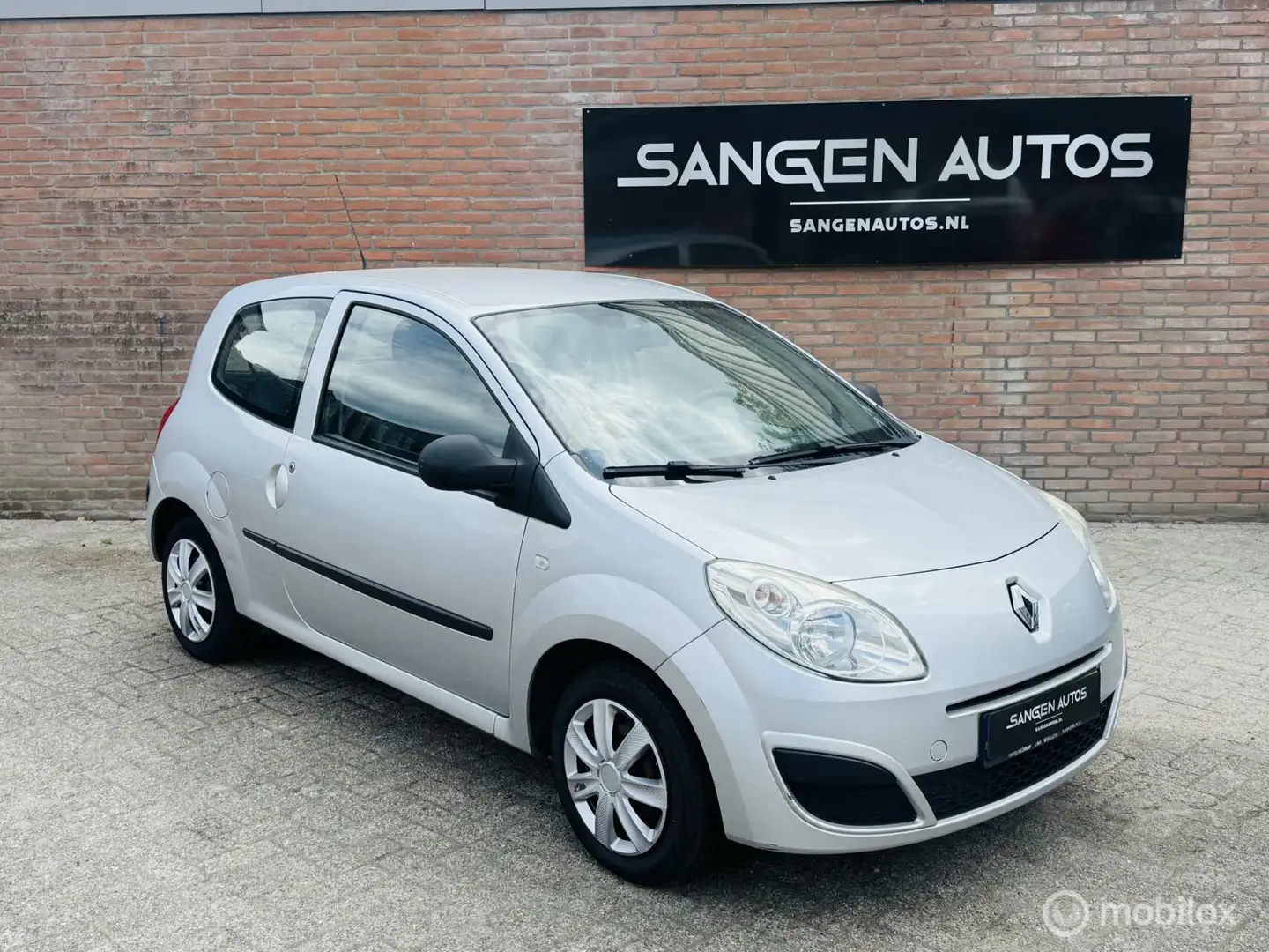 Renault Twingo 1.2 Authentique Airco Apk 3-2026 Grau - 1