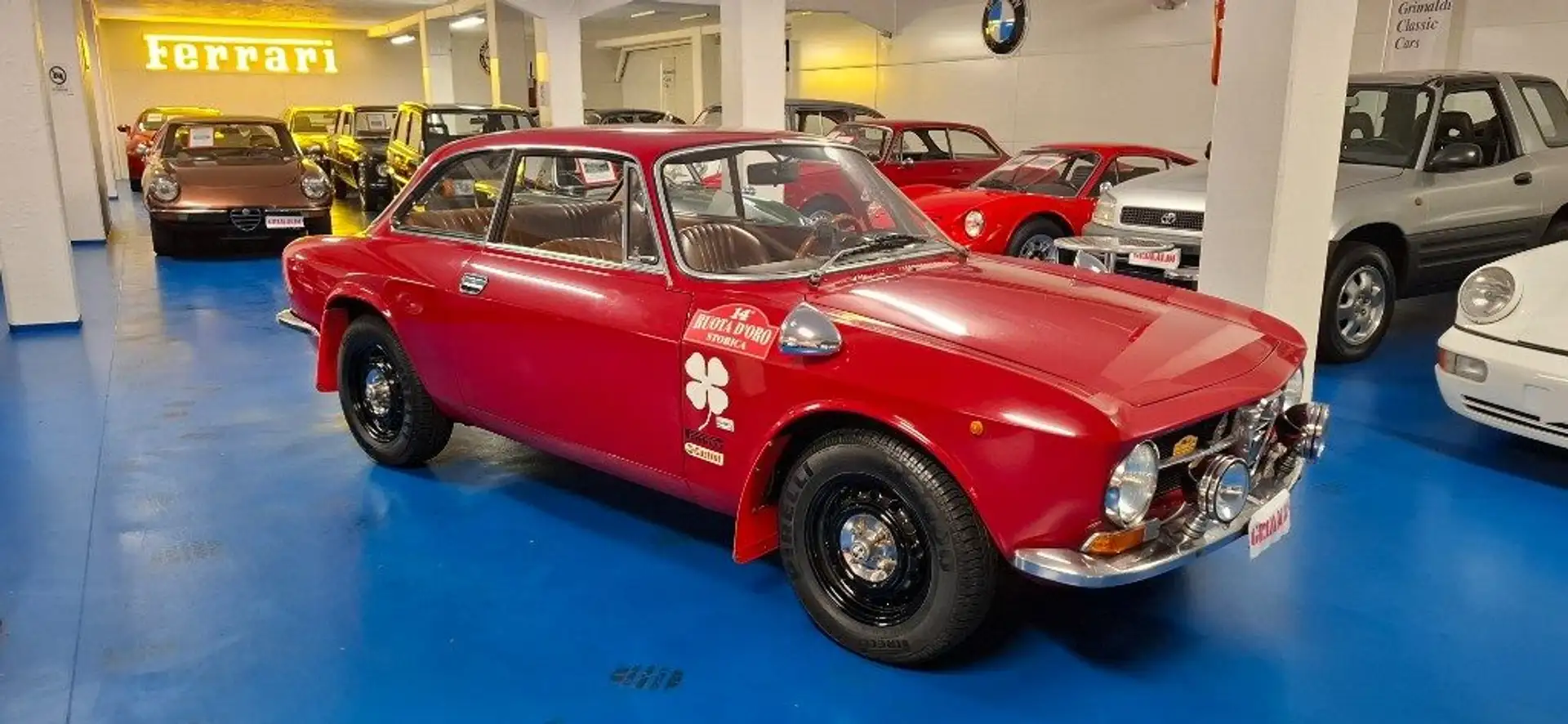 Alfa Romeo GT 1.300 ITALIANA DA SEMPRE Rouge - 1