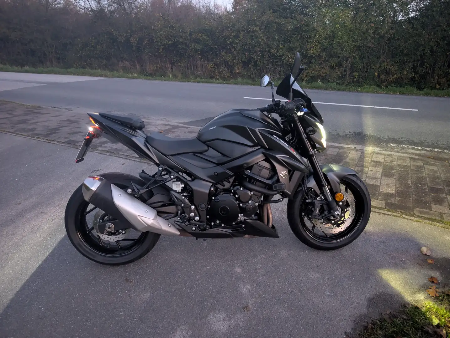 Suzuki GSX-S 750 ABS Traktionskontrolle Noir - 2