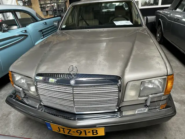Mercedes-Benz S 560 SEL