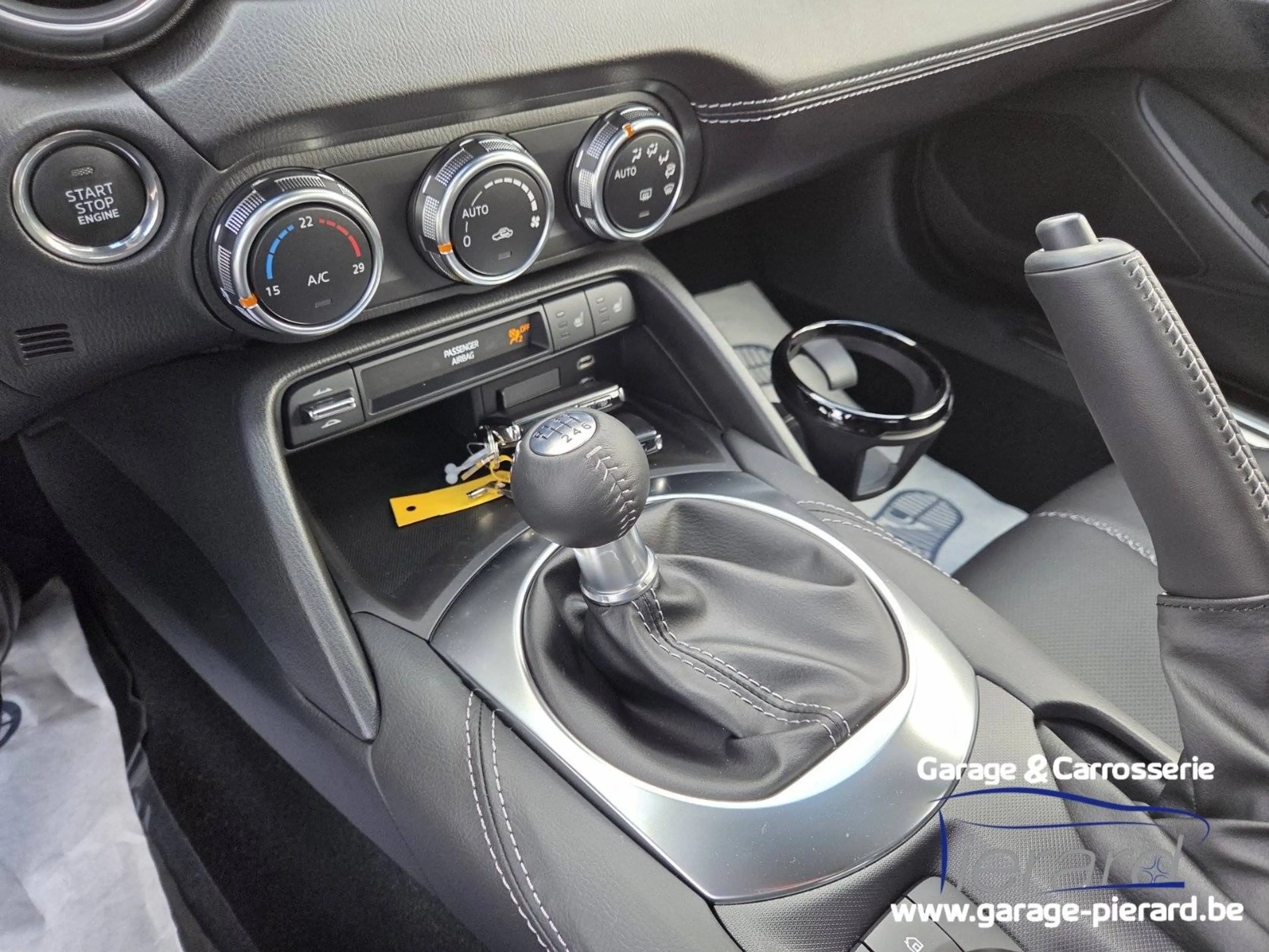 Mazda MX-5 MX-5 1.5i Skyactiv-G Exclusive-Line NEW MODEL — photo 14