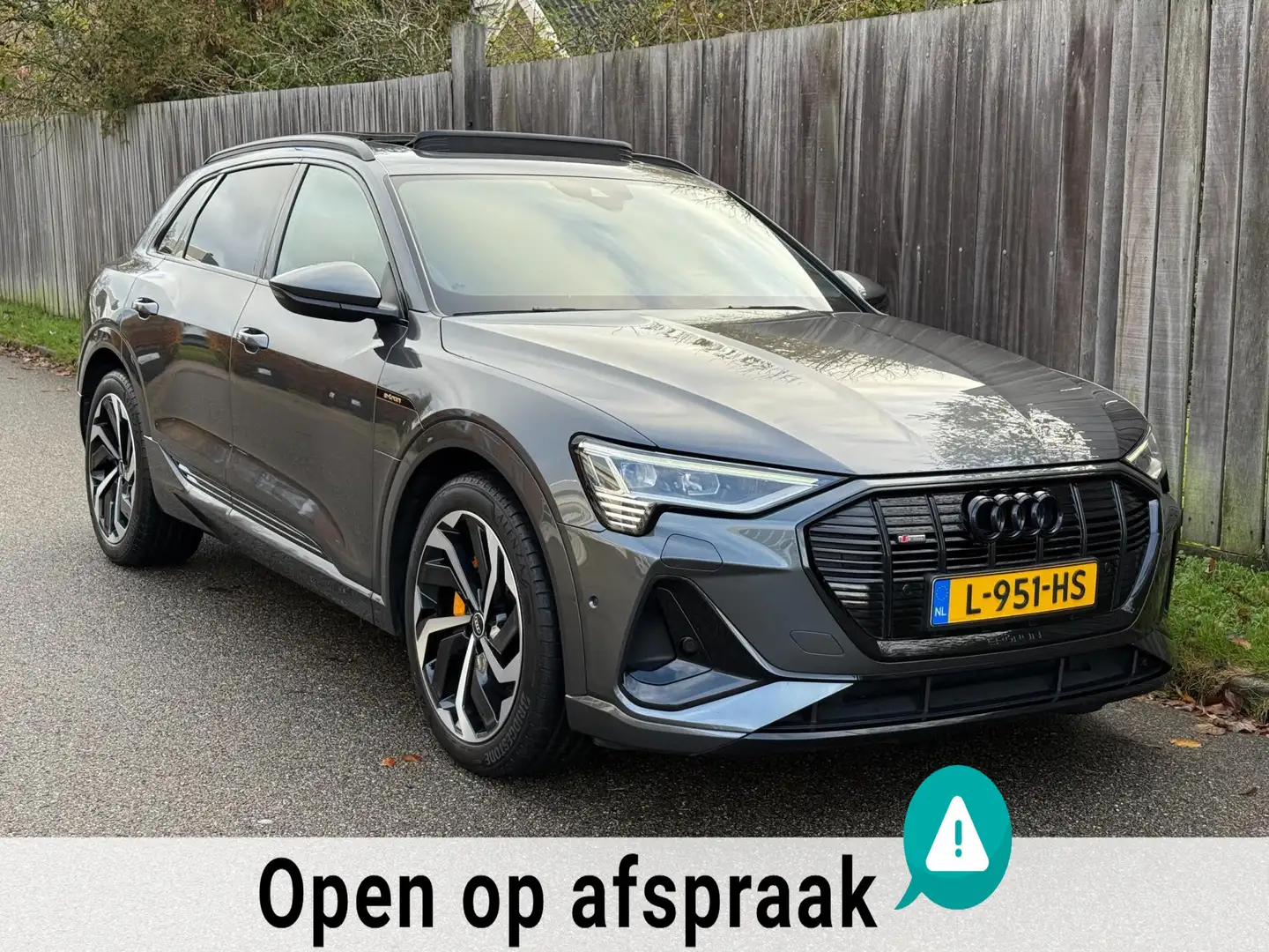 Audi e-tron 55 quattro S edition 95 kWh B&O|Pano|NAP|SOH%! Grijs - 2
