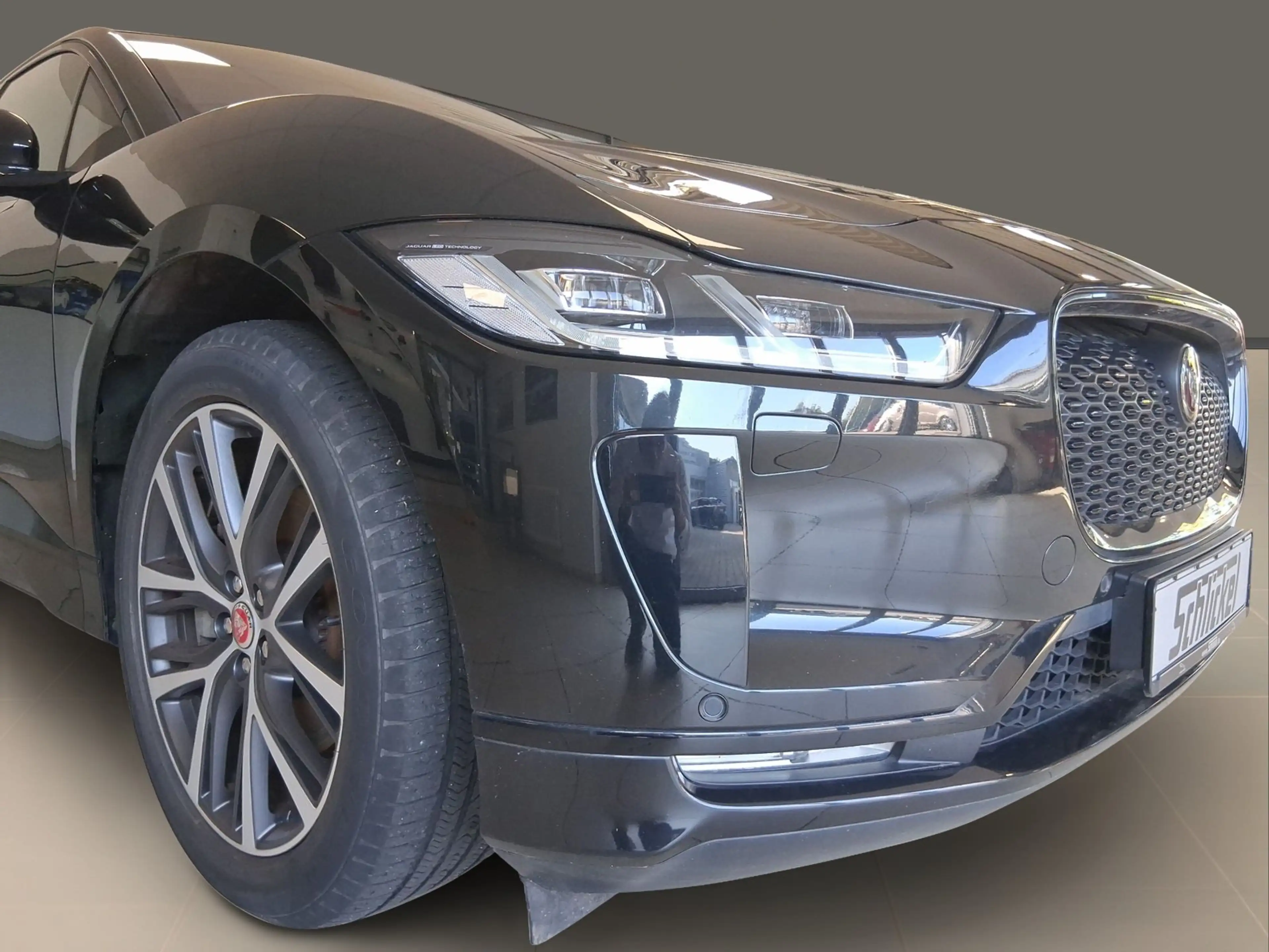 Jaguar I-Pace EV400 AWD S Navi Leder Standheizung ACC Pano — photo 6