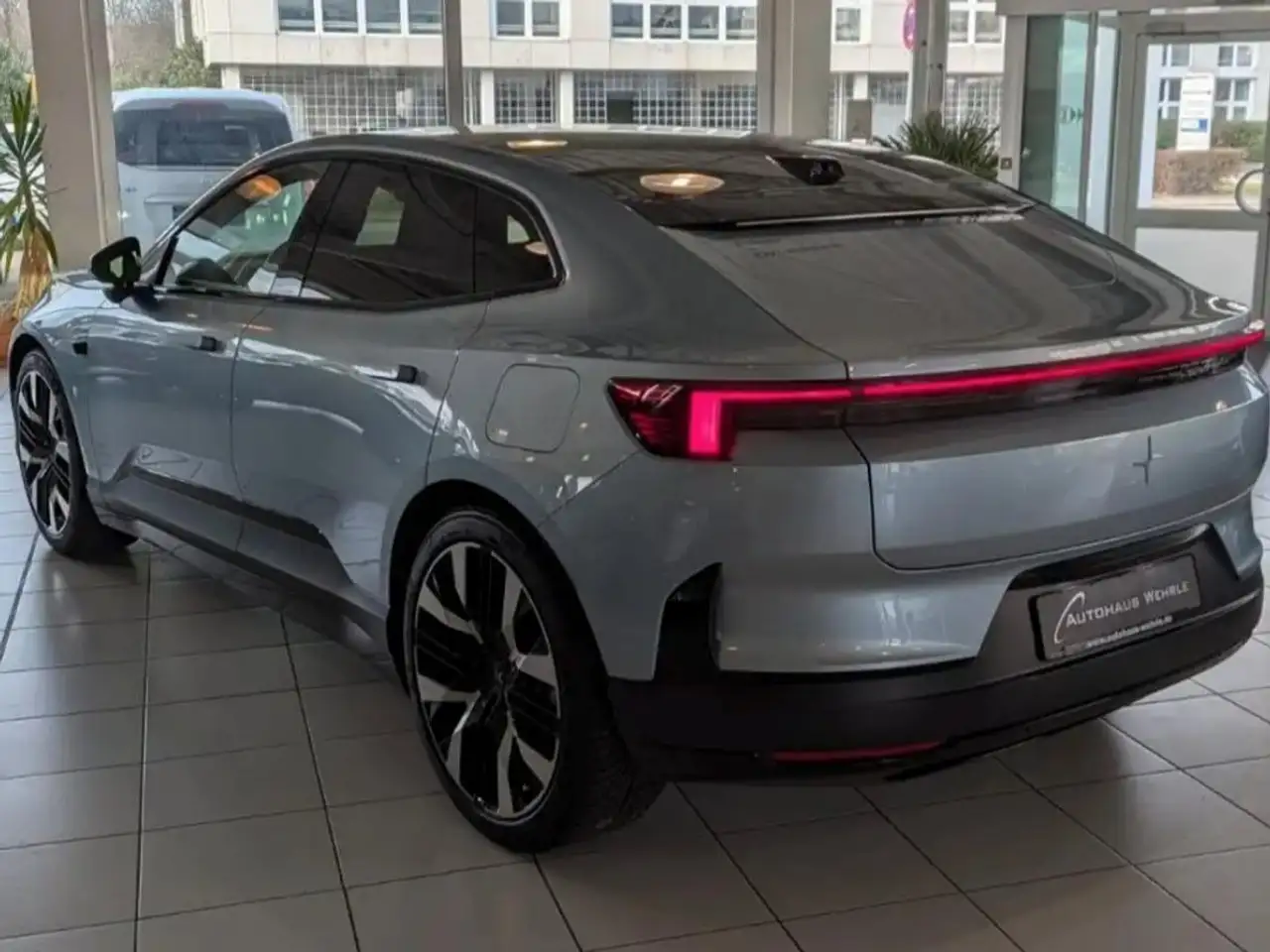 Polestar 4 2024