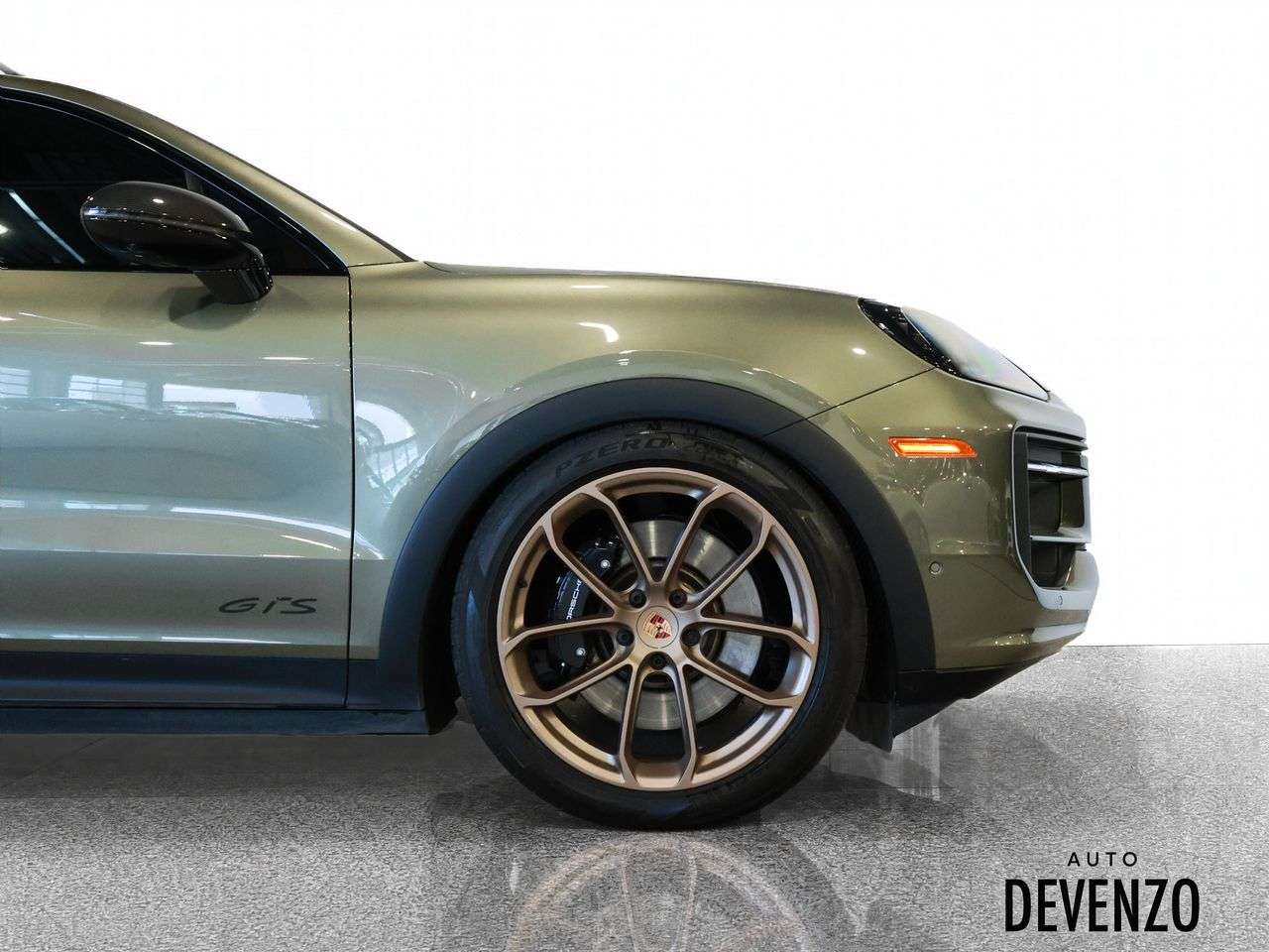 2026 Porsche Cayenne GTS coupe — photo 5