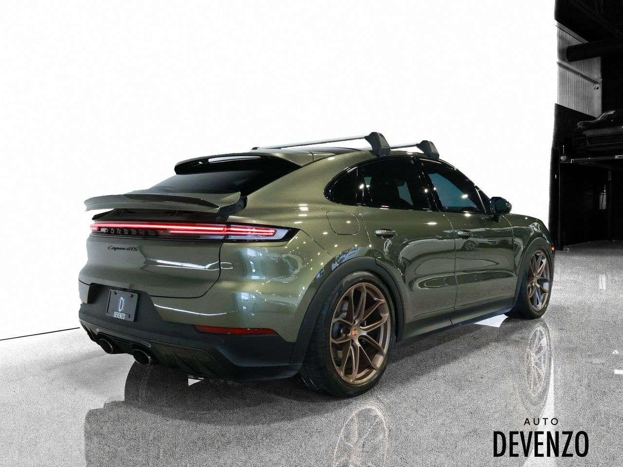 2026 Porsche Cayenne GTS coupe — photo 3