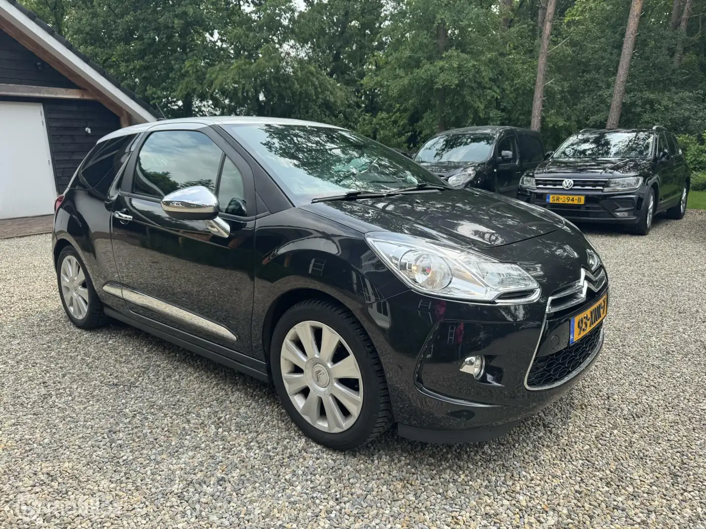 Citroen DS3 1.4 e-HDi Chic Automaat Negru - 2