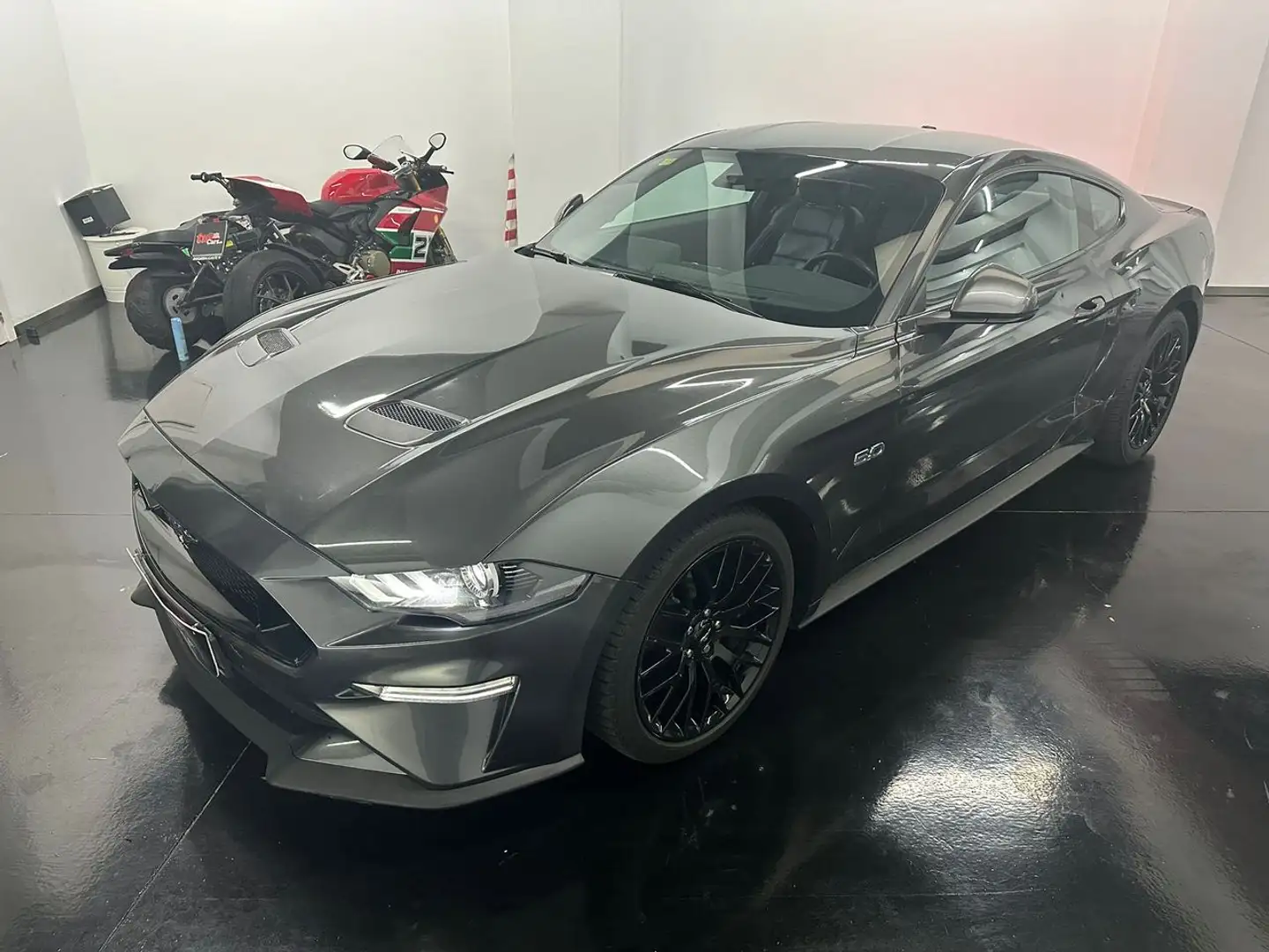 Ford Mustang Fastback 5.0 Ti-VCT GT Aut. - 1