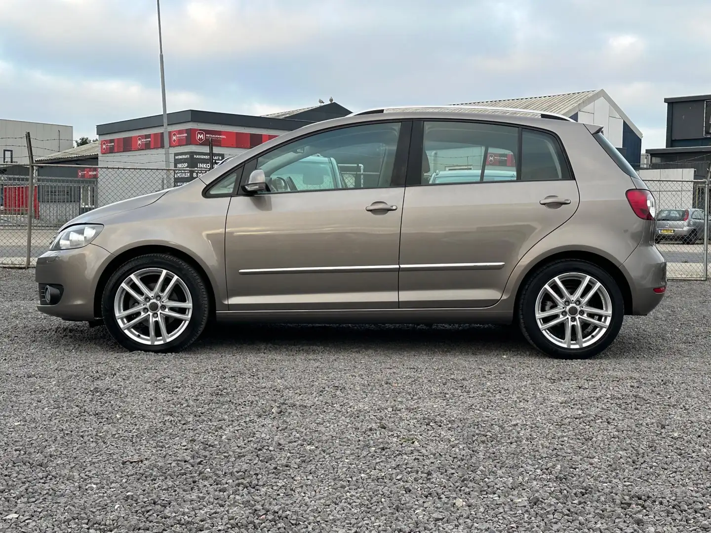 Volkswagen Golf Plus 1.2 TSI Highline BlueMotion/CLIMA/NAVI/NW APK Bruin - 2