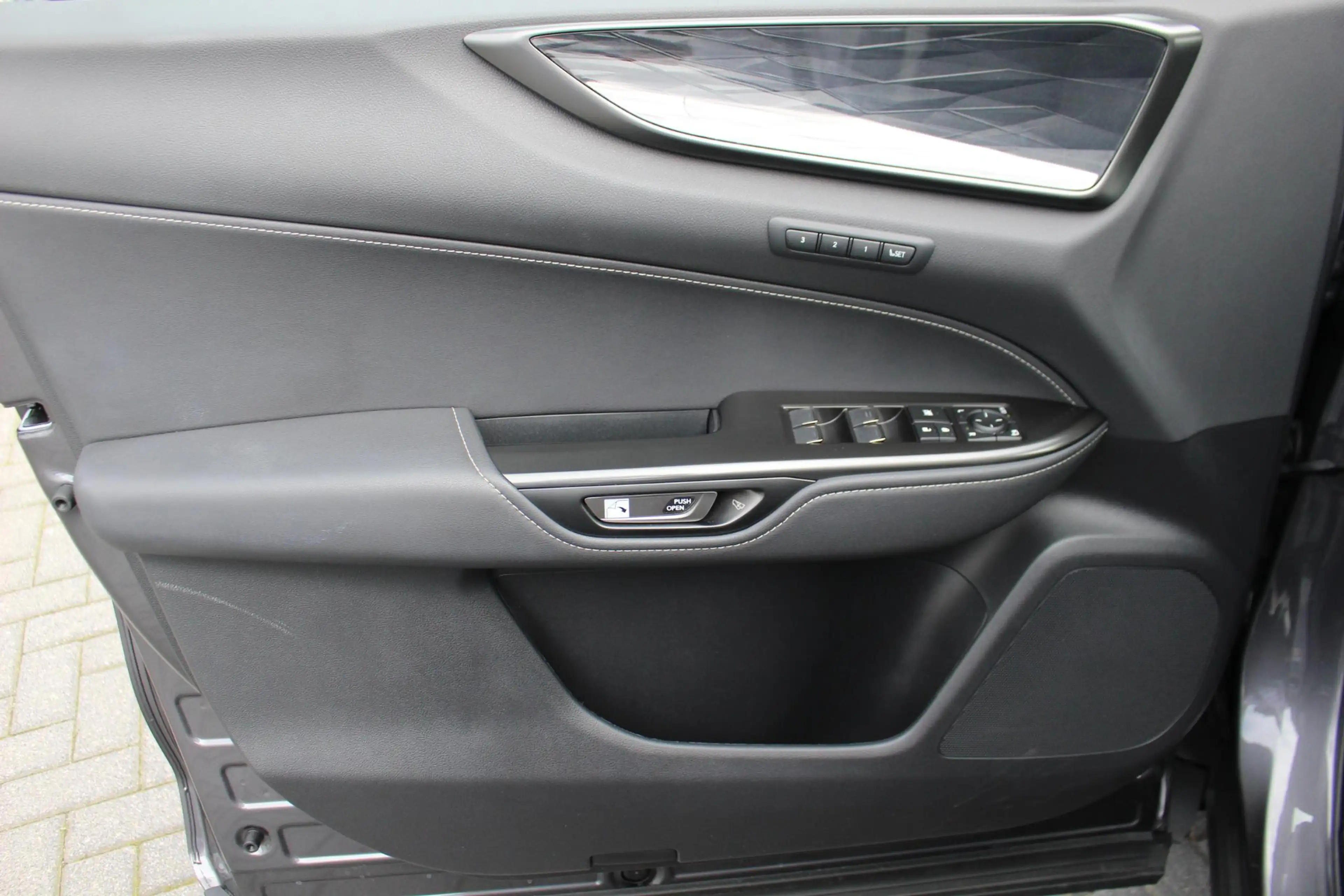 Lexus NX 450h+ AWD Launch Edition NL-AUTO — photo 14