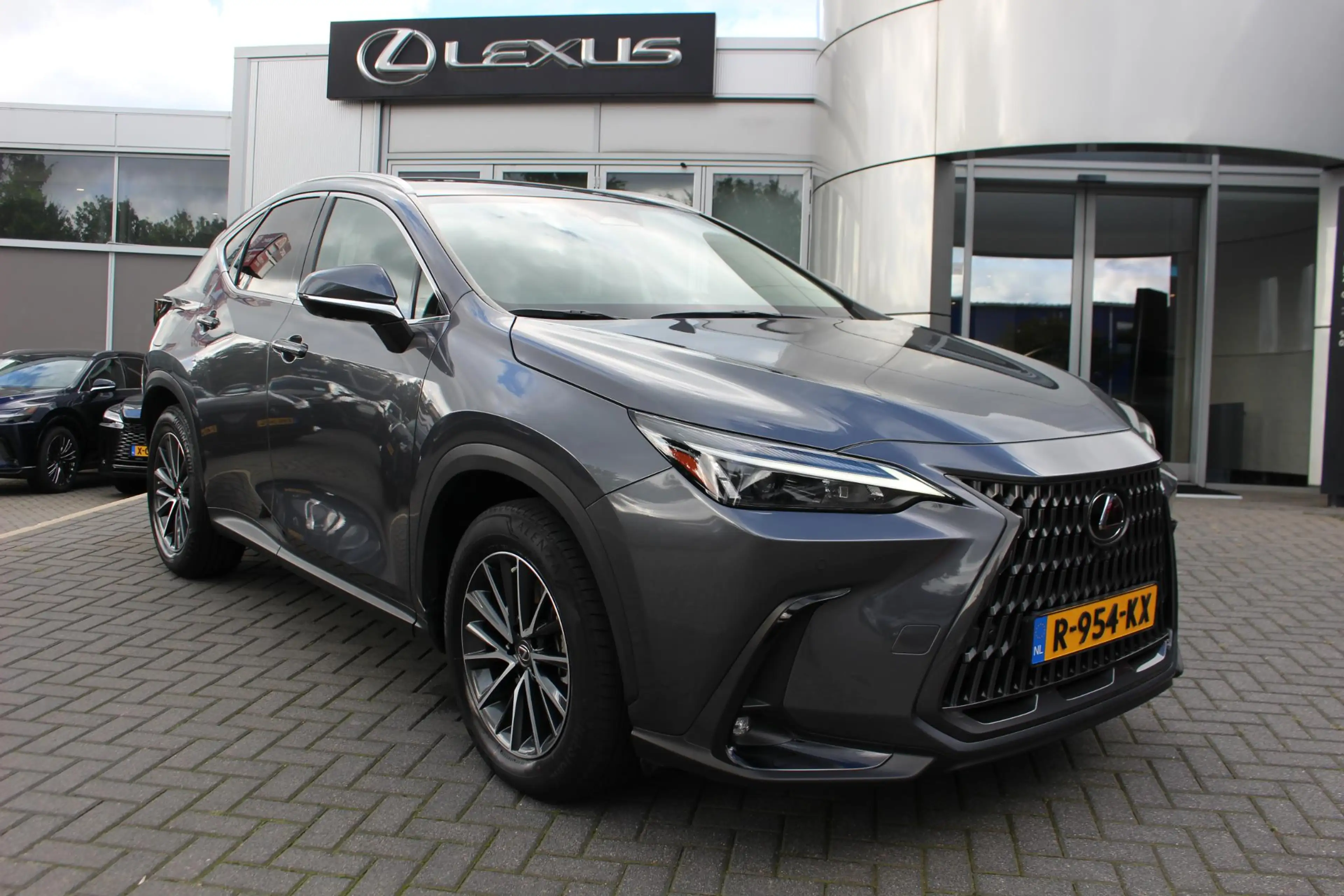 Lexus NX 450h+ AWD Launch Edition NL-AUTO — photo 9