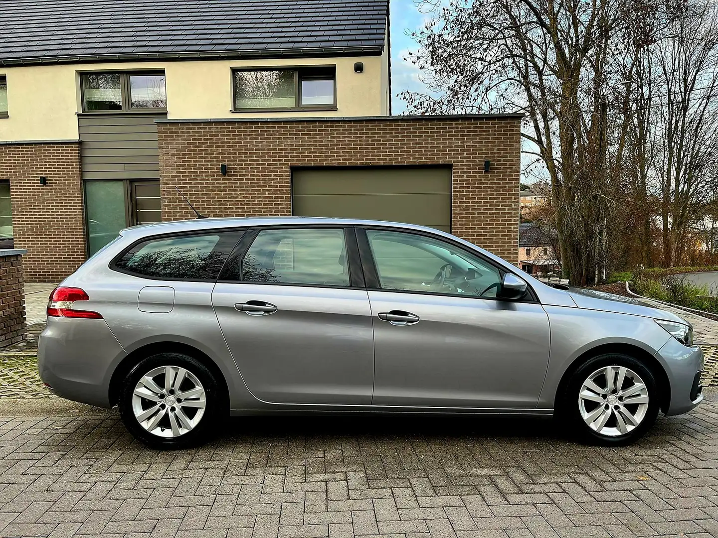 Peugeot 308 308 SW 1.5 BlueHDi Business S Gris - 2