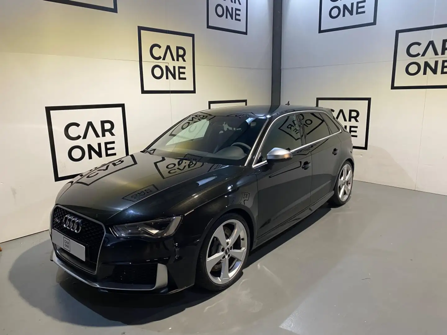 Audi RS3 Sportback 2.5 TFSI quattro S-Tronic - 1