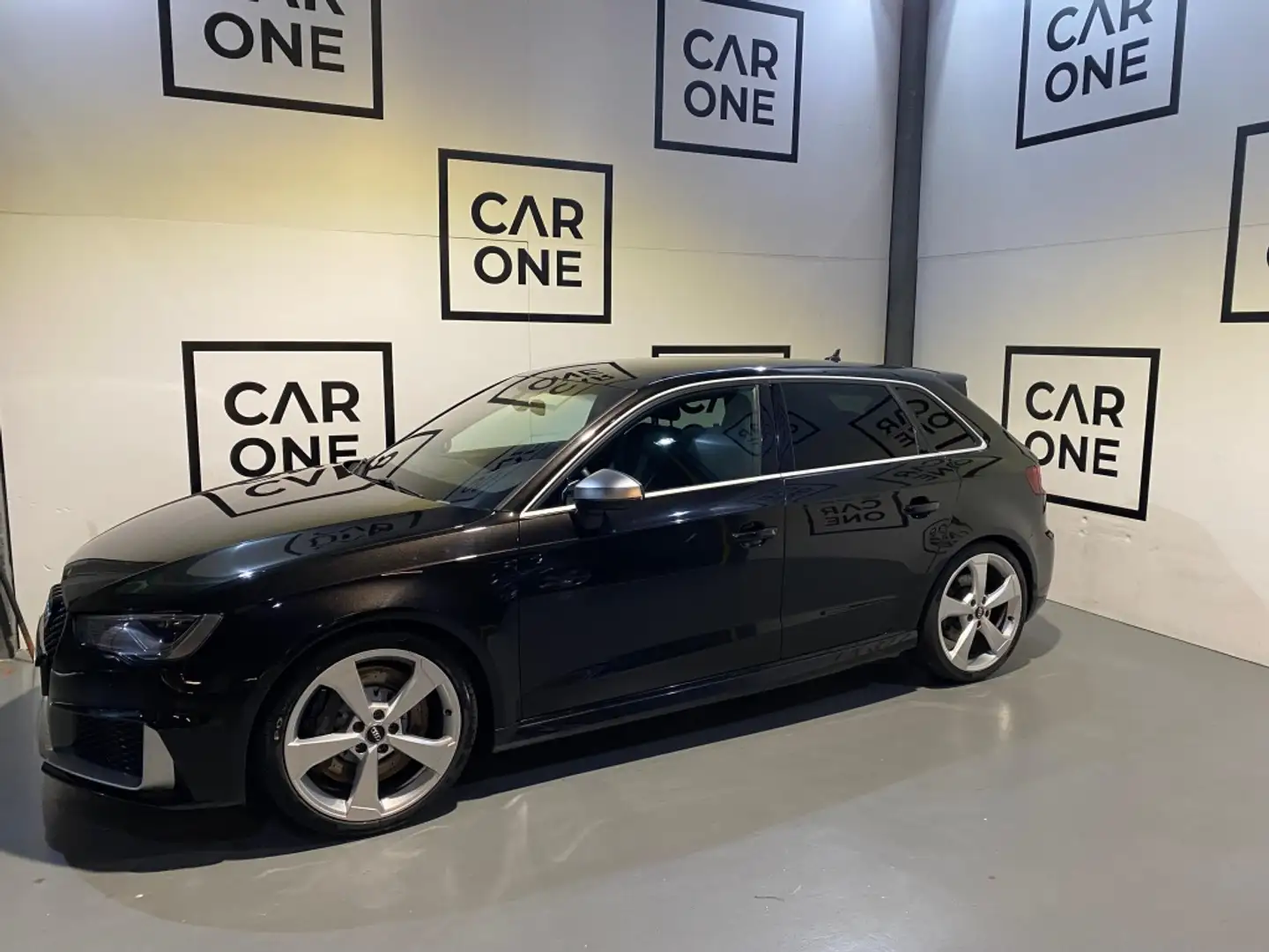 Audi RS3 Sportback 2.5 TFSI quattro S-Tronic - 2
