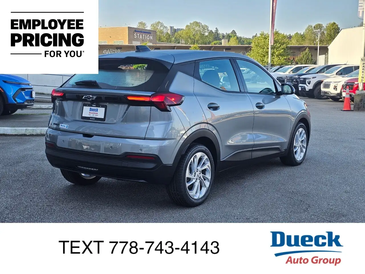 Chevrolet Bolt photo Chevrolet Bolt