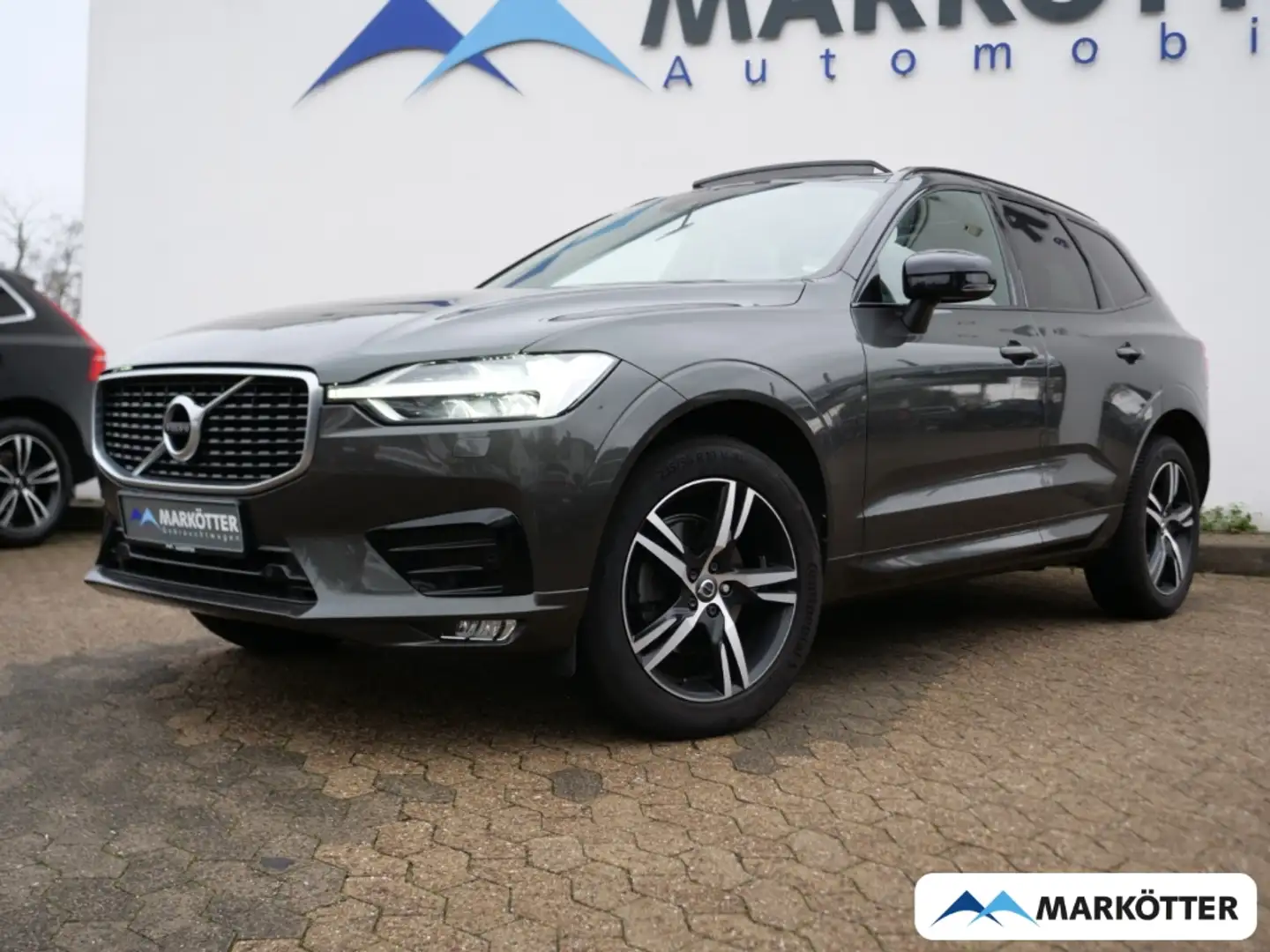 Volvo XC60 D4 R Design BLIS/Pano/Keyless/Kamera/AHK Grau - 2