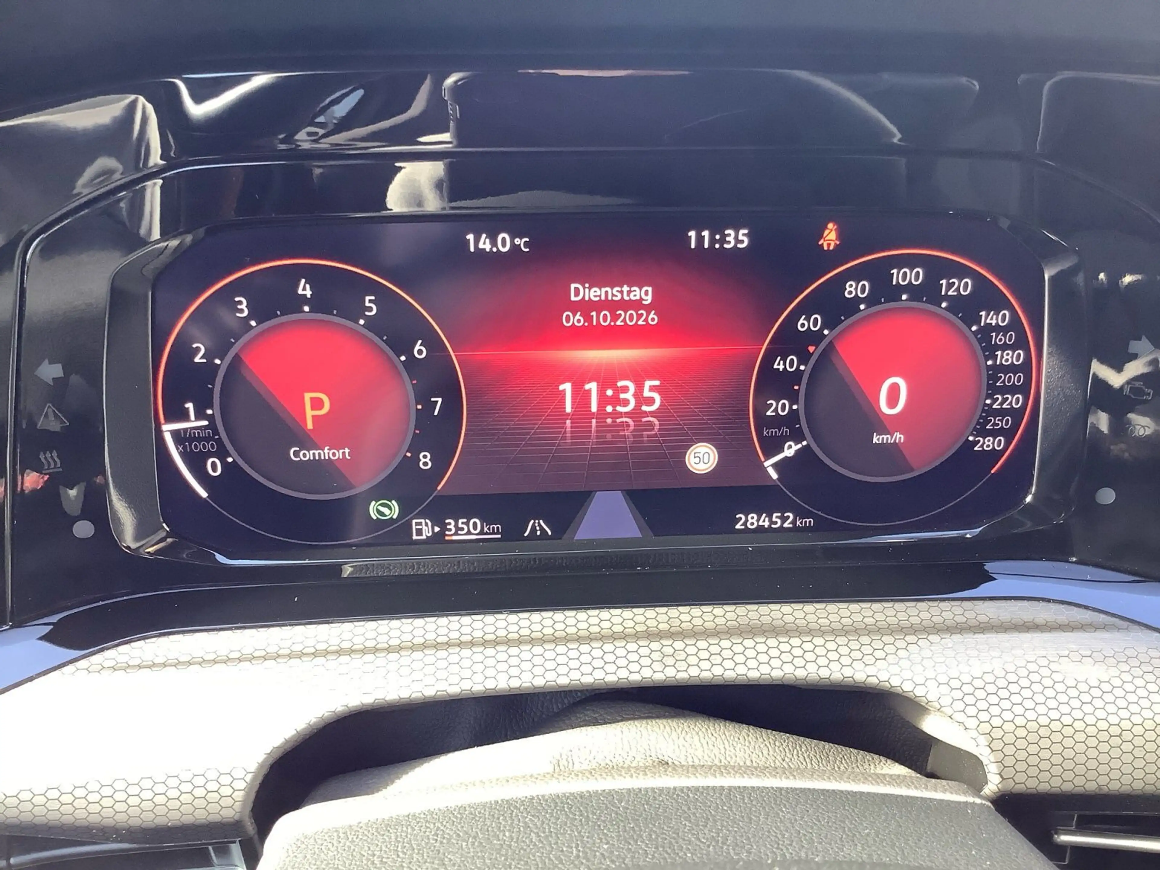 Volkswagen Golf 2.0 TSI DSG GTI ACC Matrix Navi Pano Keyles — photo 13