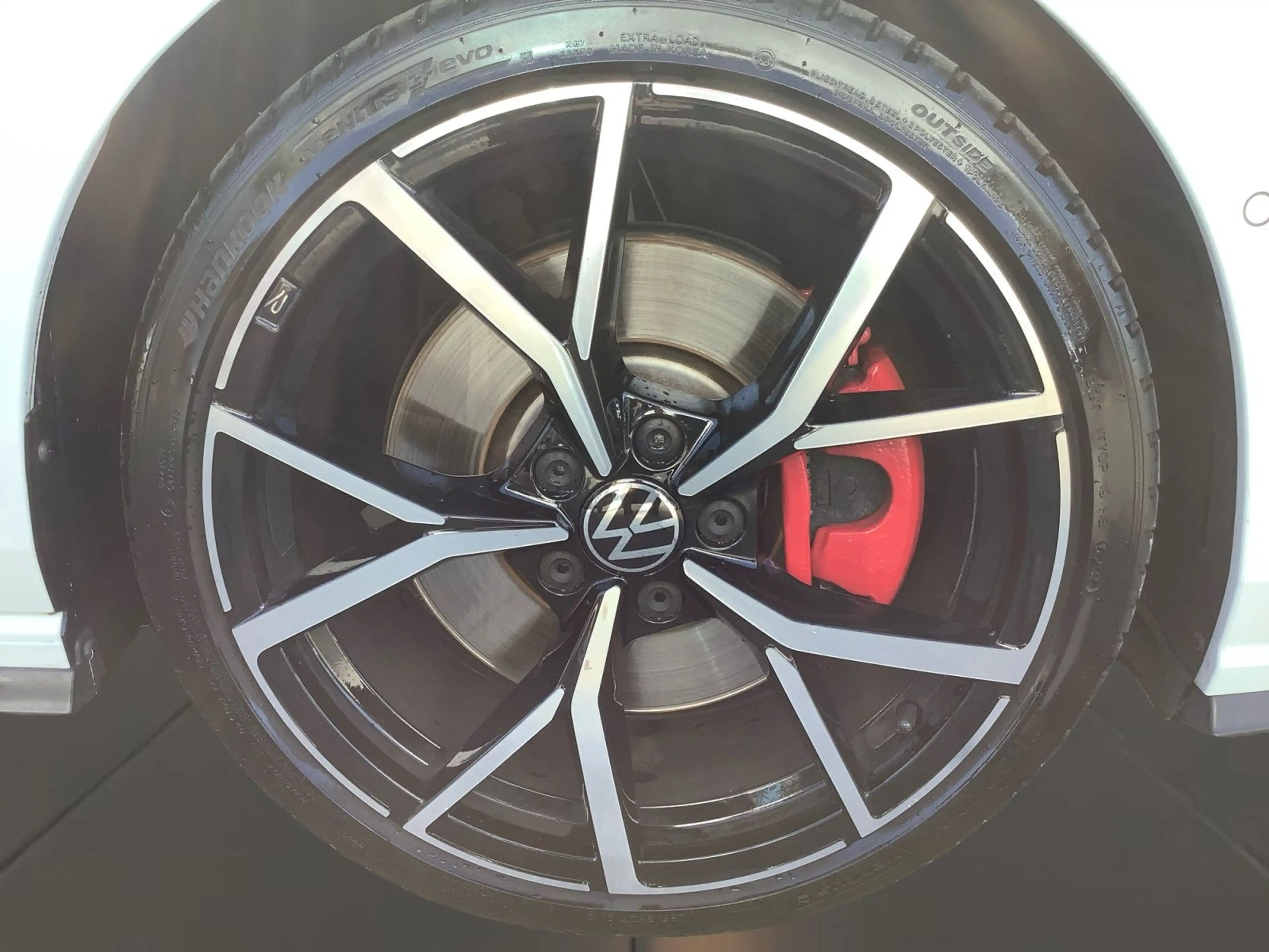 Volkswagen Golf 2.0 TSI DSG GTI ACC Matrix Navi Pano Keyles — photo 7