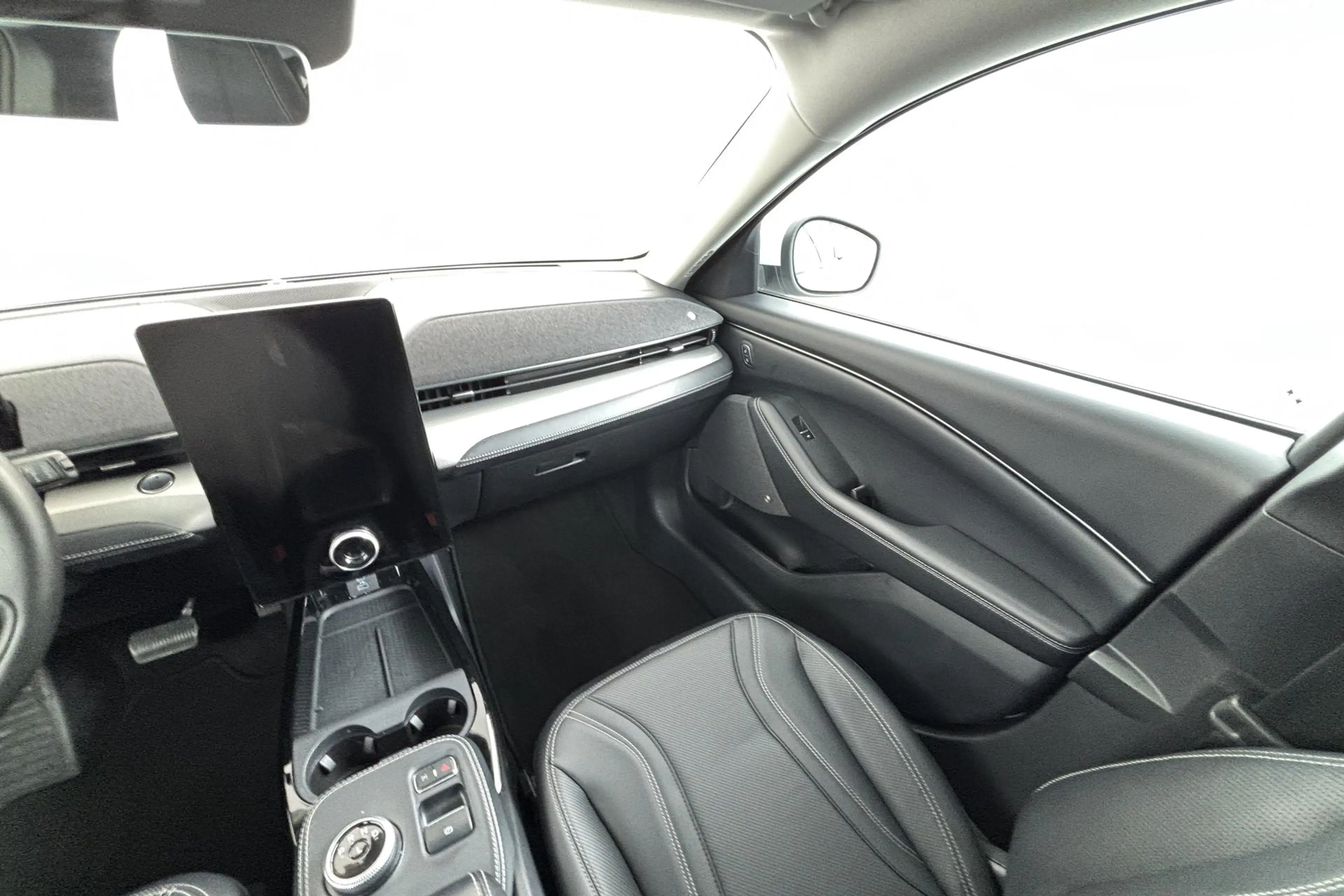 Ford Mustang Mach-E RWD 75 kWh Pure kracht met een vleugje Amerikaanse — photo 29