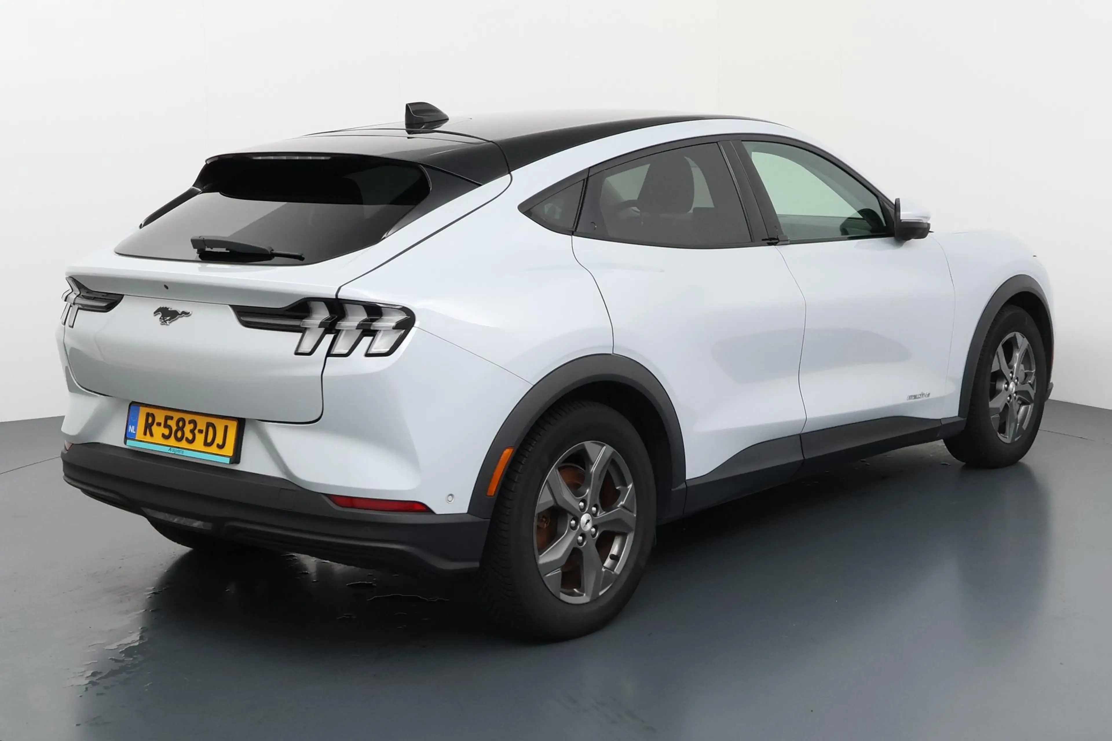 Ford Mustang Mach-E RWD 75 kWh Pure kracht met een vleugje Amerikaanse — photo 6