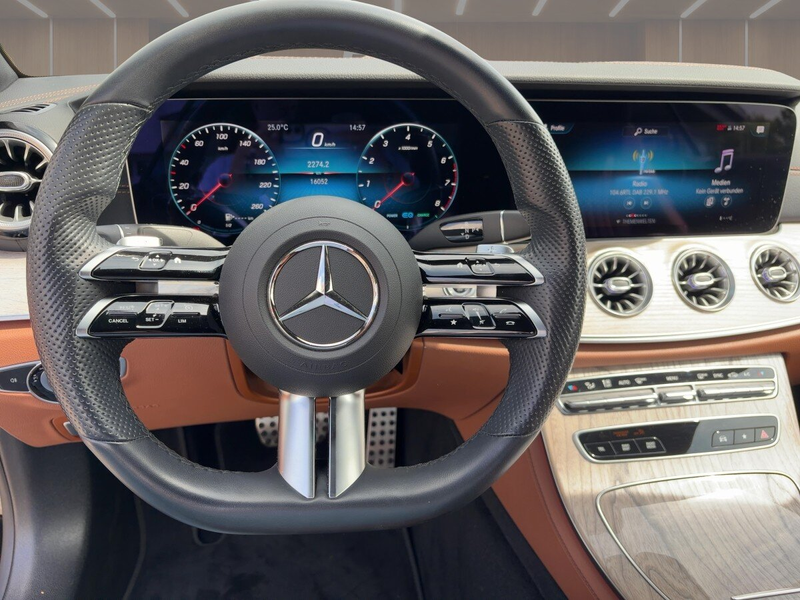 Mercedes-Benz E 200 E 200 AMG/MBUX/LED/Burmester/Leder/Rückfahrkamer — photo 8