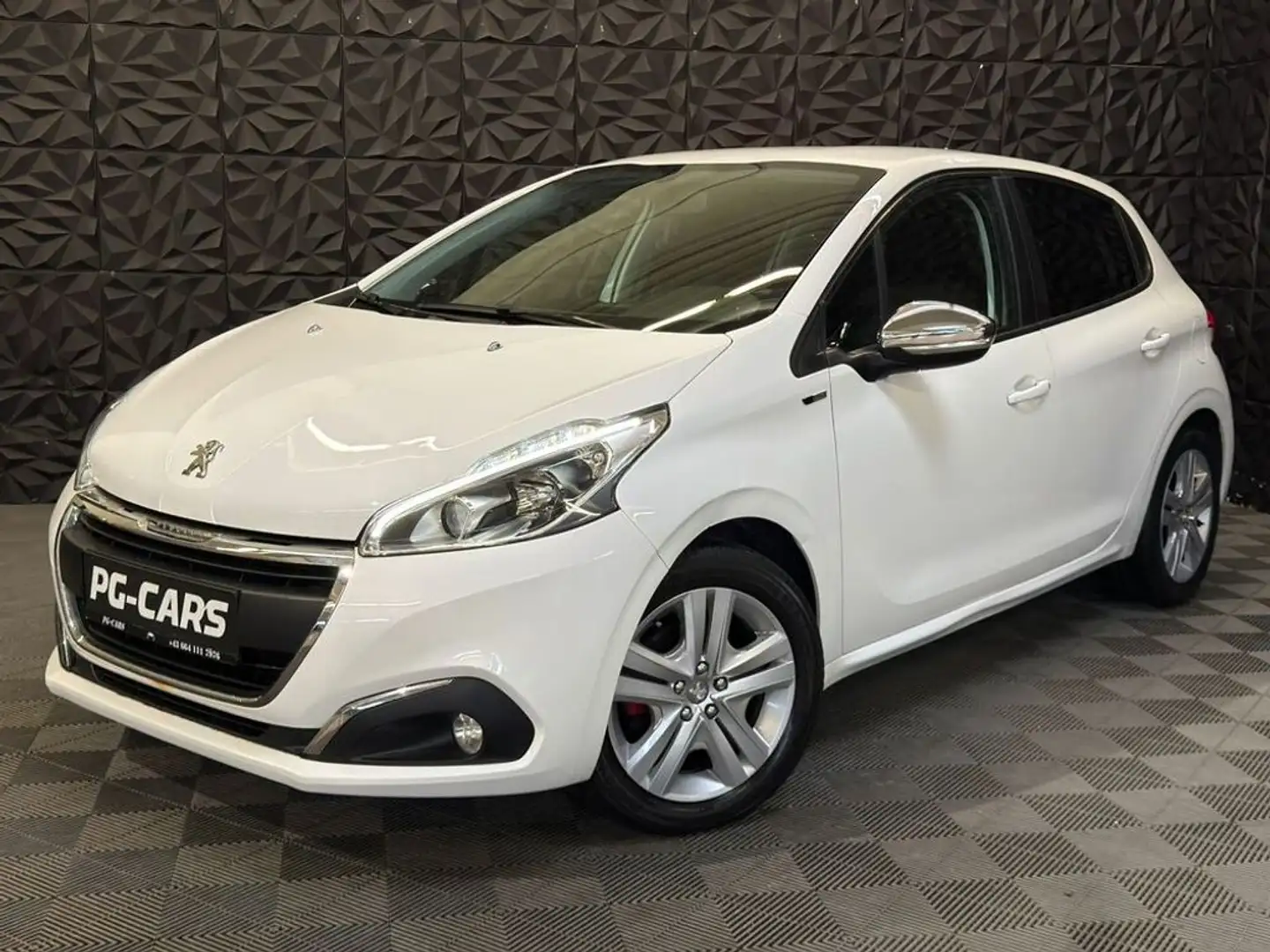 Peugeot 208 1.2 e-VTi Style Weiß - 1