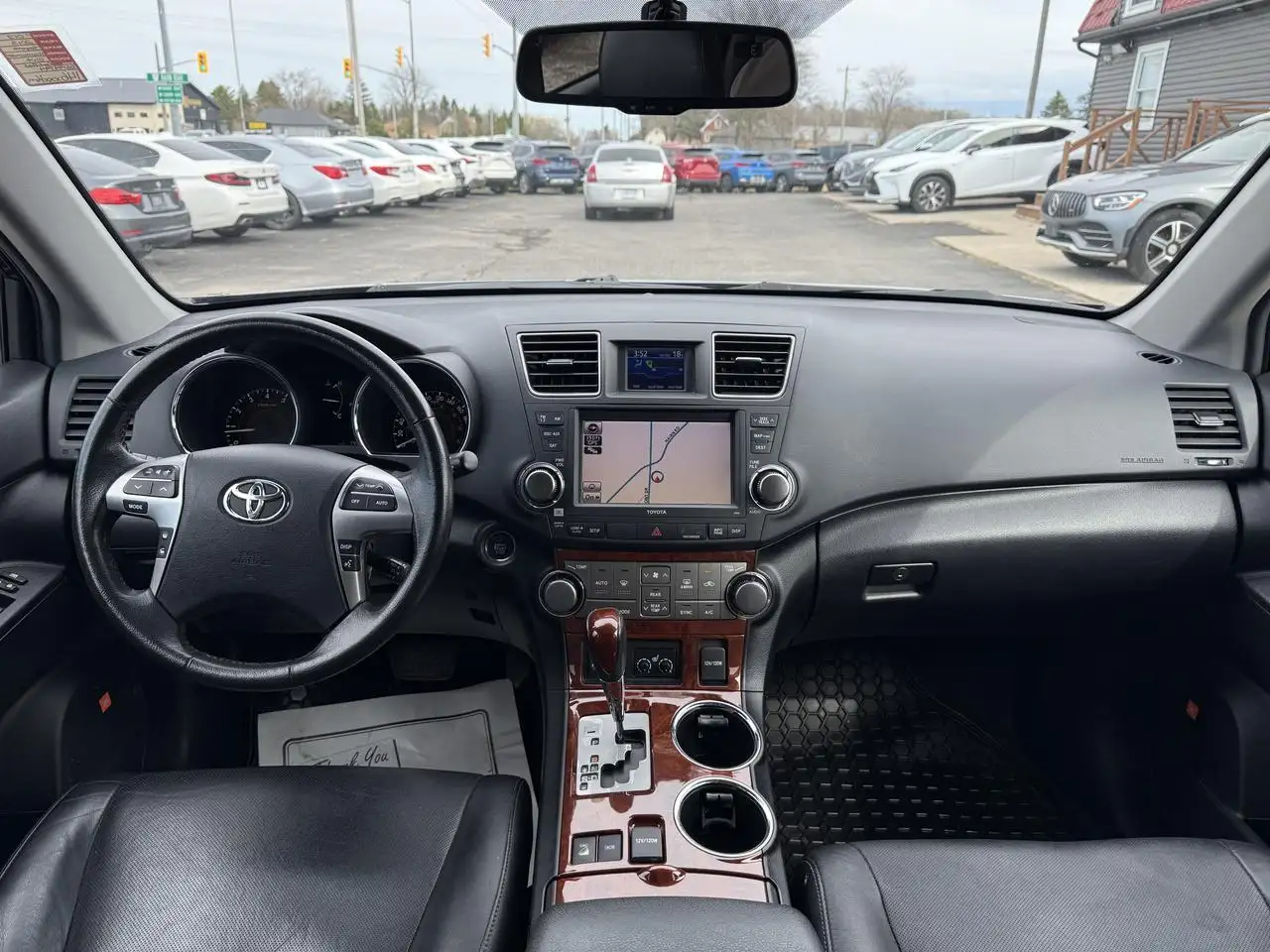 Toyota Highlander снимка Toyota Highlander