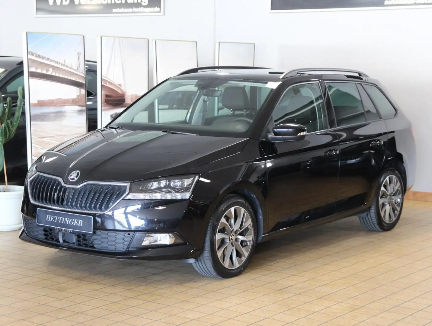 Skoda Fabia Combi Clever 1.0 TSI DSG,16",LED,Navi,AHK. Schwarz - 1