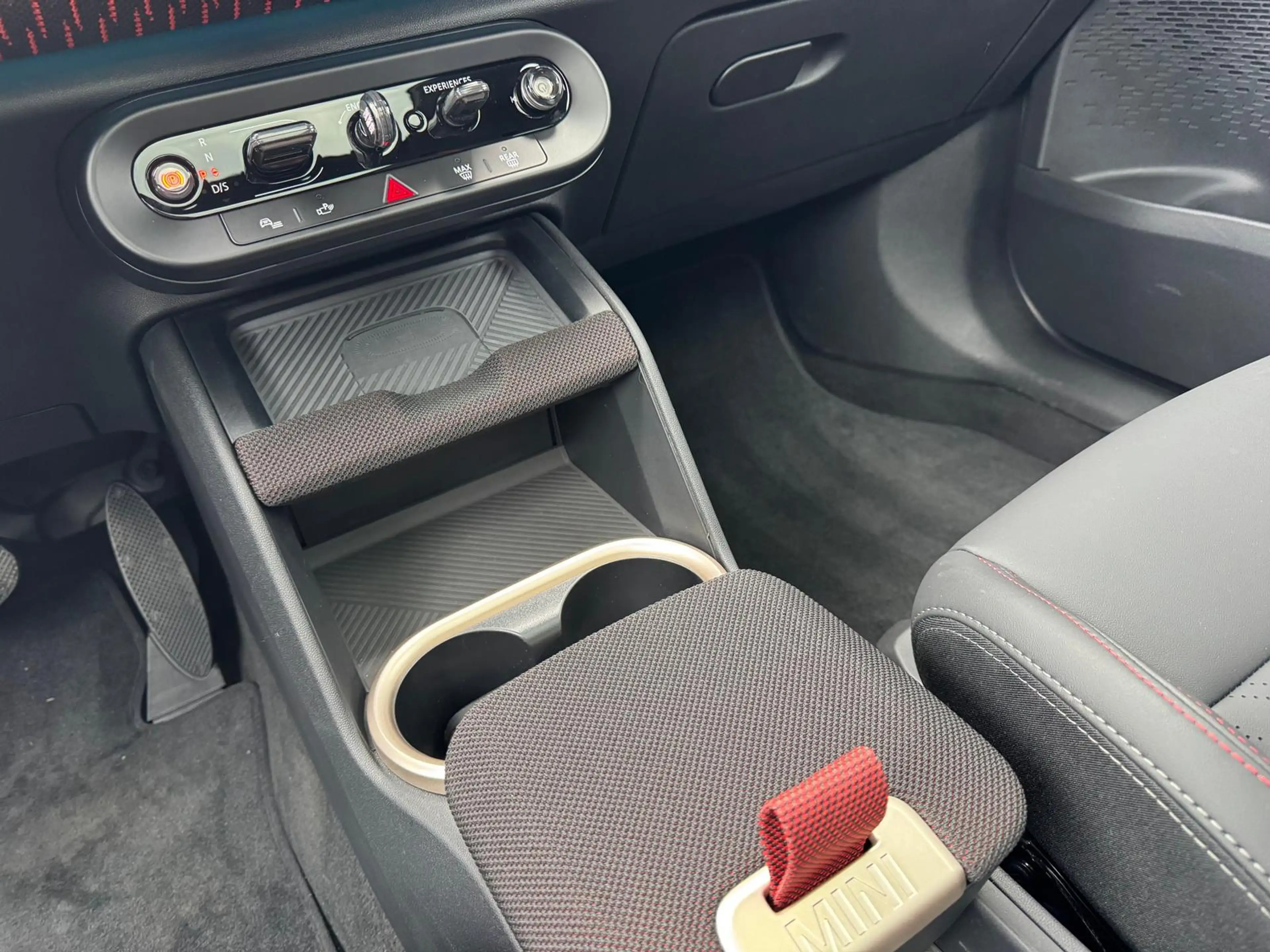 MINI Cooper S Countryman Countryman S ALL4 JCW*LED*PANO*H&K*360°KAM*HUD* — photo 13