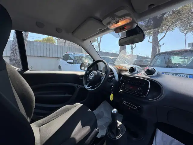 Smart Fortwo view 11