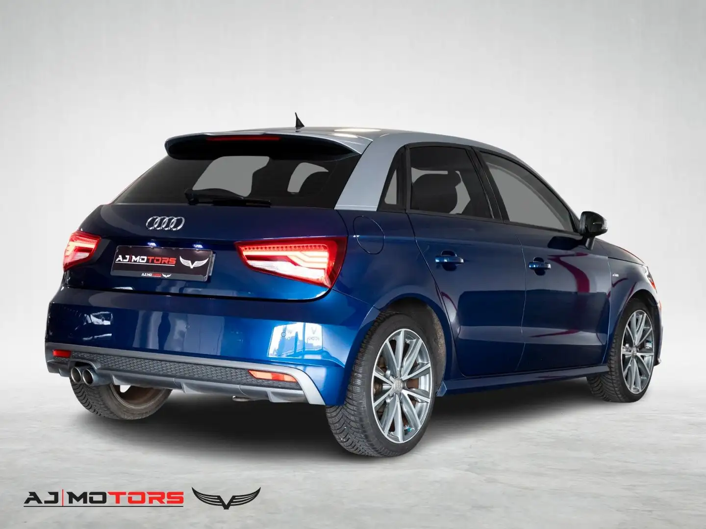 Audi A1 Sportback A Line **NAVi-XENON-PDC-ALWETTERR.* Blau - 2