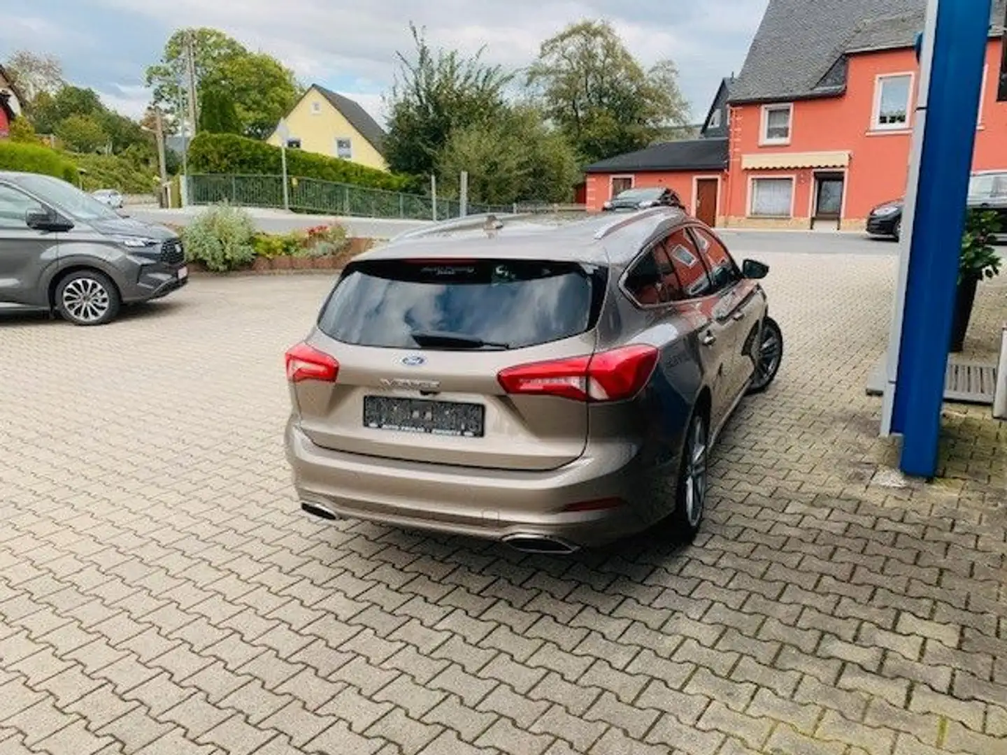 Ford Focus Vignale Automatik Silber - 2