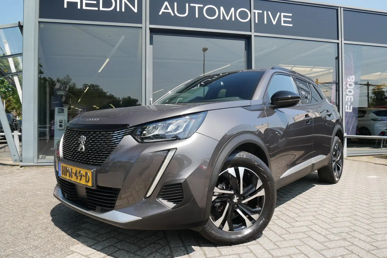 Peugeot 2008 1.2 130PK Allure Automaat | Navigatie | Achteruitr Gris - 2