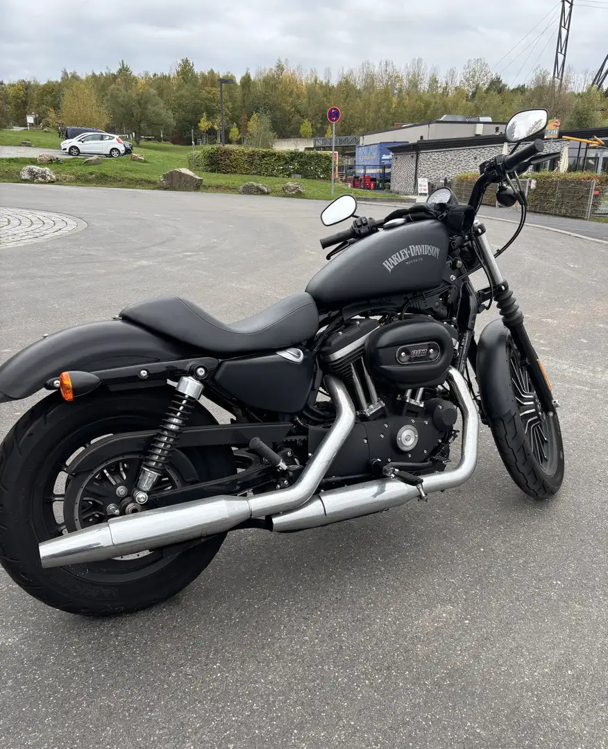 Harley-Davidson Iron 883 XL883N in schwarz matt Fekete - 1