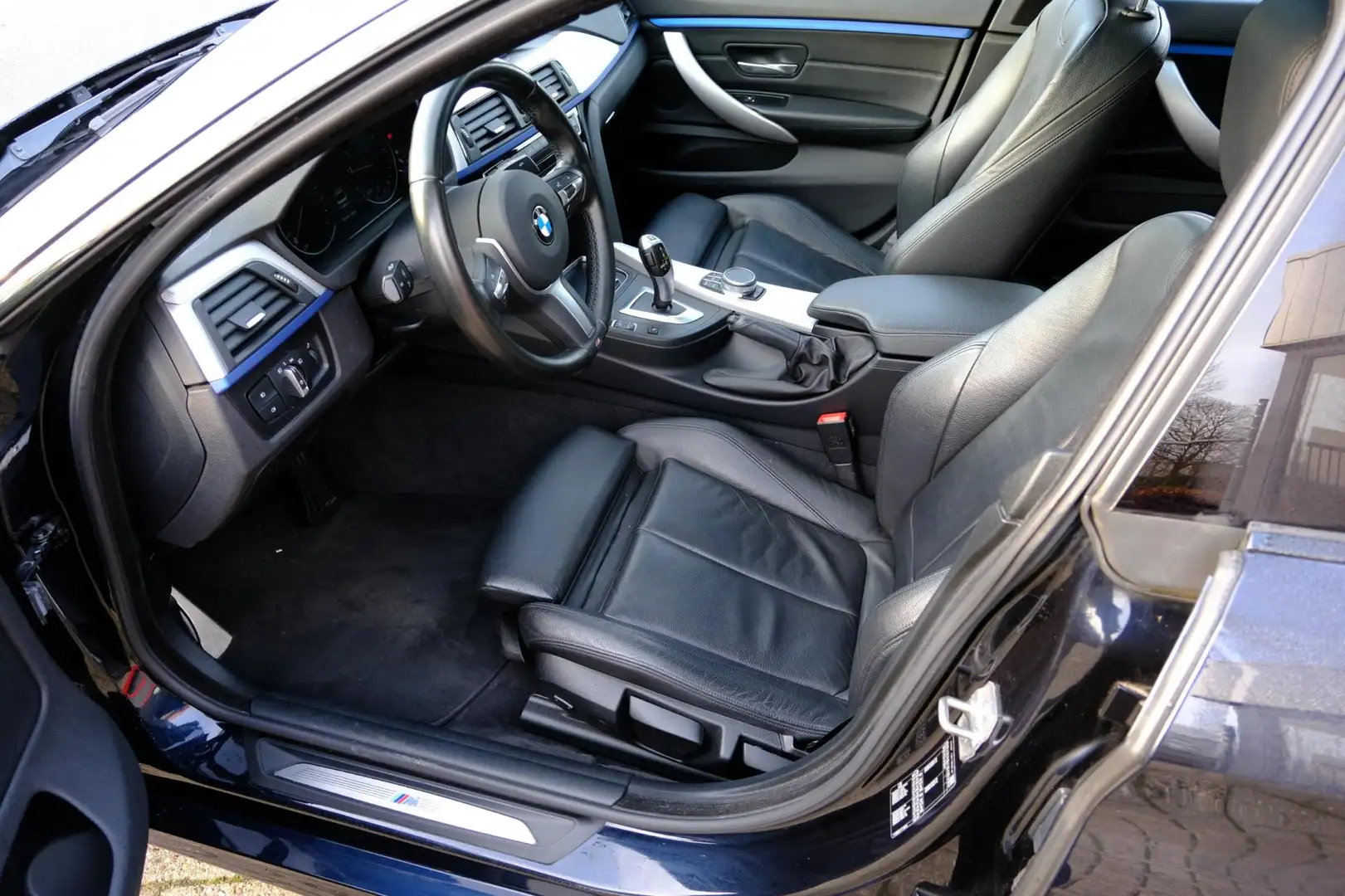 BMW 418 4-serie Gran Coupé 418i M Sport Aut. Leder|Navi|Sc Schwarz - 2