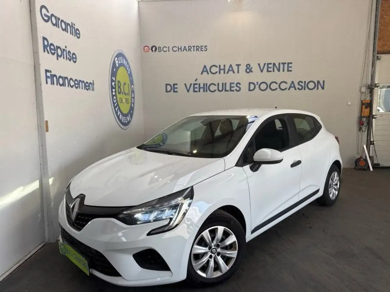 Renault Clio StÃ© 1.0 SCe 65ch Air Nav - 21