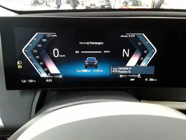 BMW Ix view 11