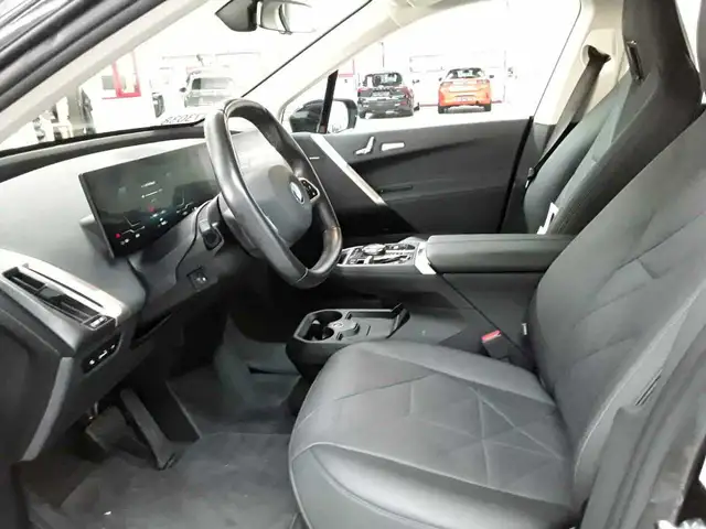 BMW Ix view 7