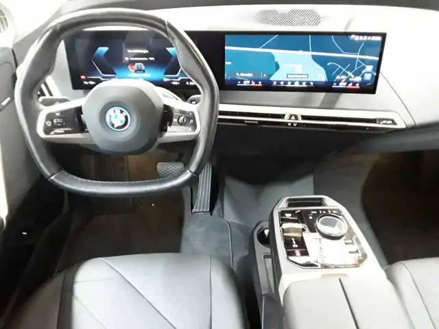 BMW Ix view 10